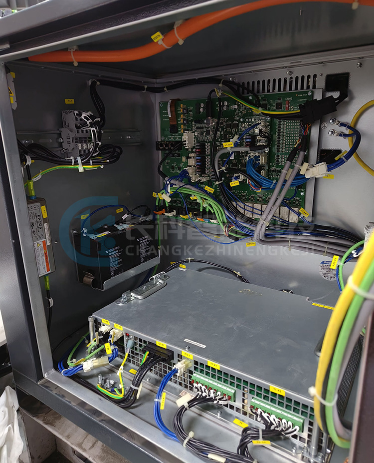 KUKA庫(kù)卡機(jī)器人KR C4 smallsize-2控制機(jī)柜